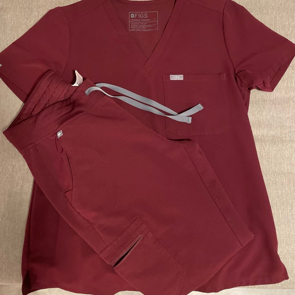 Figs Scrubs - Burgundy